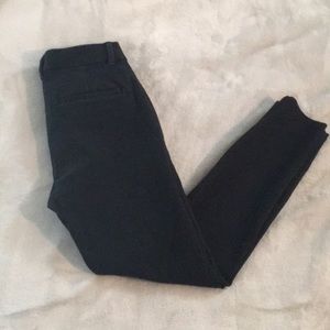 Gap black ankle skinnies